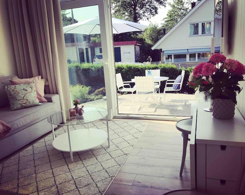 Lägenhet Eget Hus I Oergryte. Goeteborgs Baesta Laege!